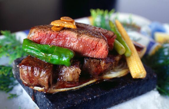 越谷にて営業中のスポーツ観戦ができるバーは団体のお客様も受け入れます